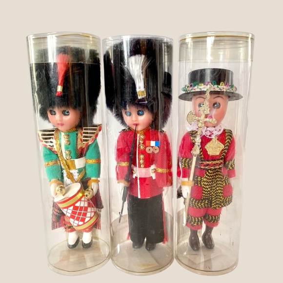 Set of 3 Vintage "Royal Parade Doll Collection" British Guard Dolls Sleepy Eye - Picture 2 of 9